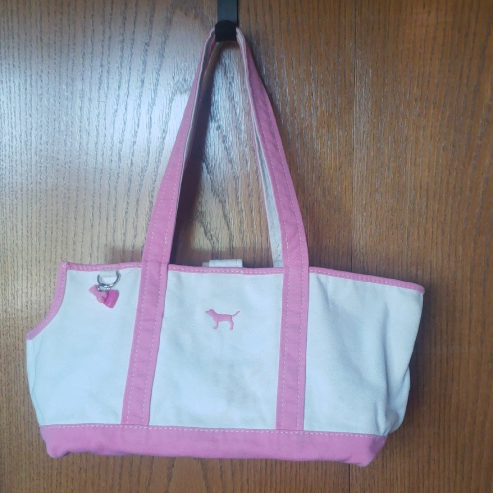 Rare HTF VS Pink Dog carrier